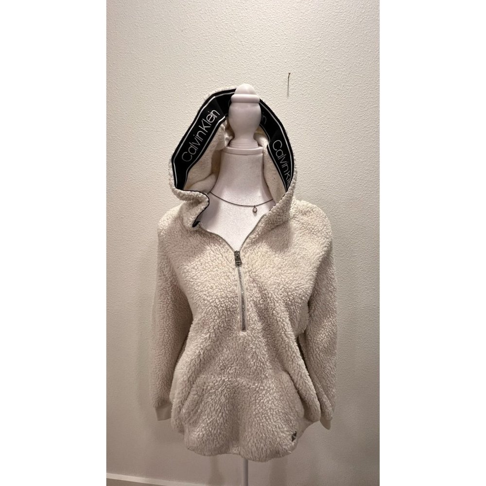 Calvin Klein Sweater
